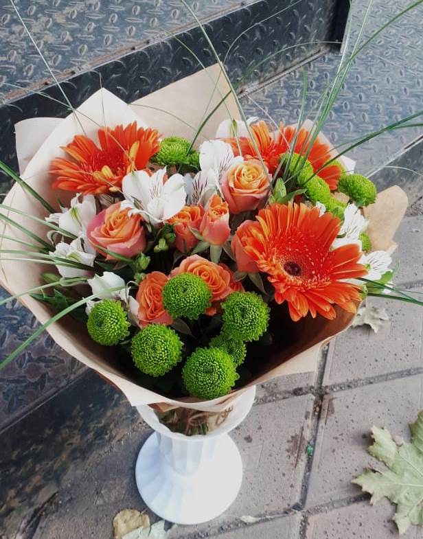 Букет цветов из: Герберы, Хризантемы, Альстромерии и Розы в Ярцево