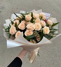 Букет Кремовые розы Латте в Ярцево
