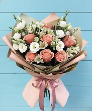 Букет цветов из:  Розы, Альстромерии и Лизиантусы #REPLACE_PRED# Ярцево