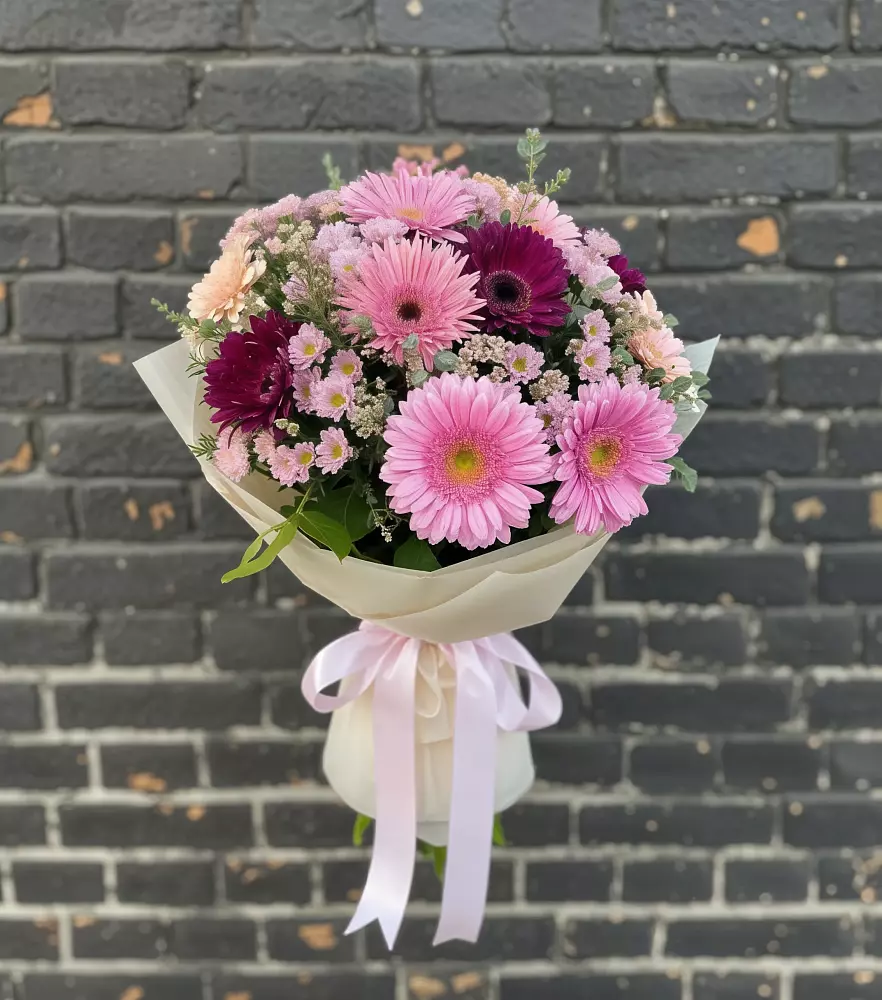 Букет цветов из: Герберы и Хризантемы в Ярцево