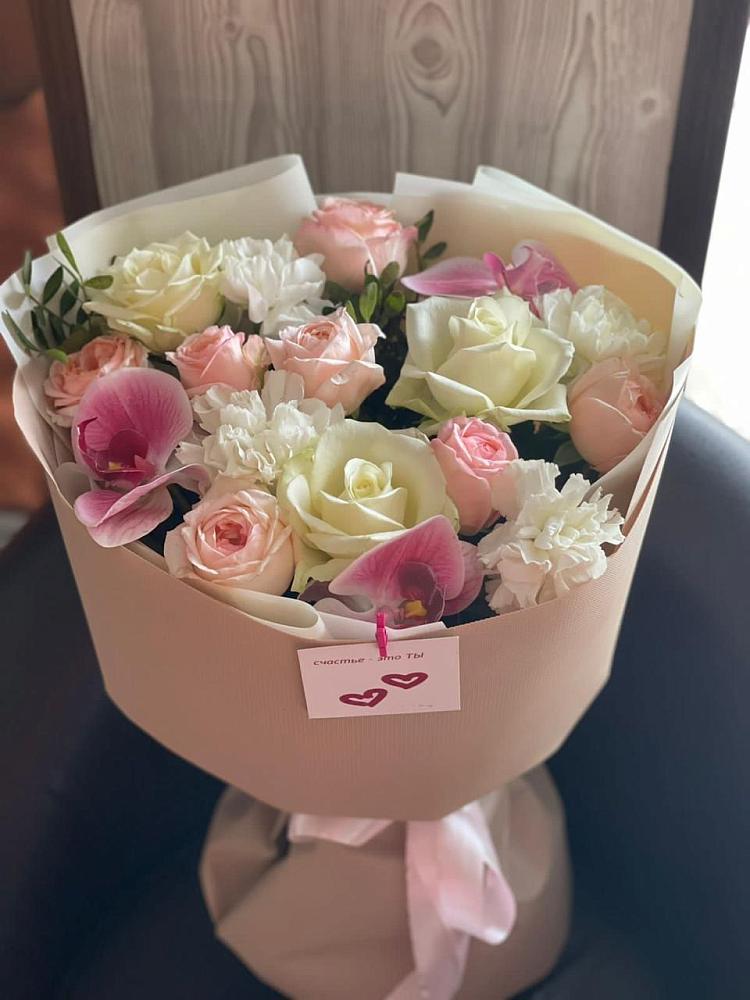 Букет цветов из: Орхидеи, Розы и Гвоздики в Ярцево