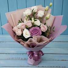 Букет цветов из:  Розы и Лизиантусы в Ярцево