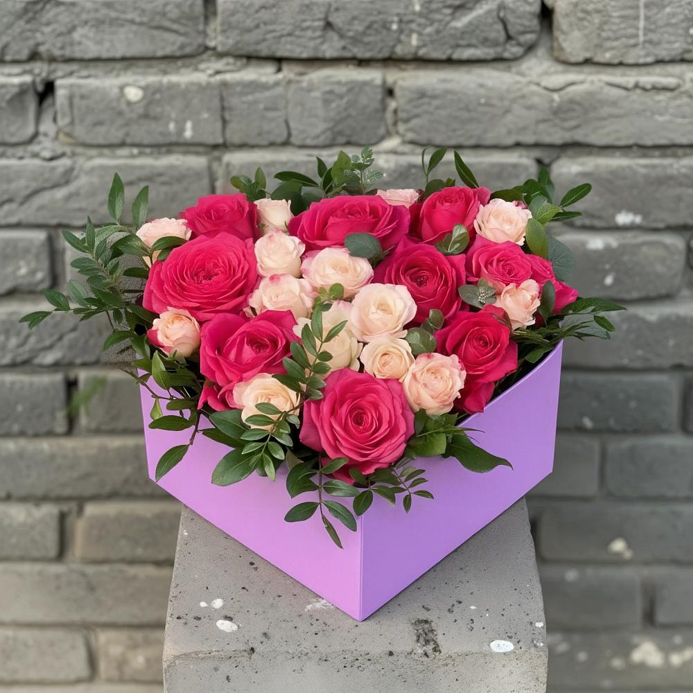 Цветочная композиция из Розы в коробке в Ярцево