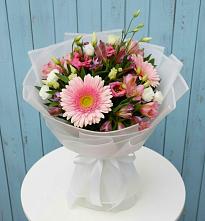 Букет цветов из:  Герберы, Альстромерии и Лизиантусы #REPLACE_PRED# Ярцево