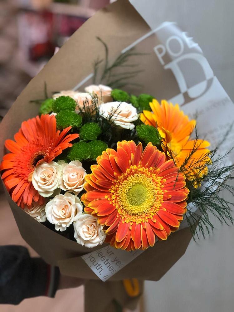 Букет цветов из: Герберы, Хризантемы и Розы в Ярцево