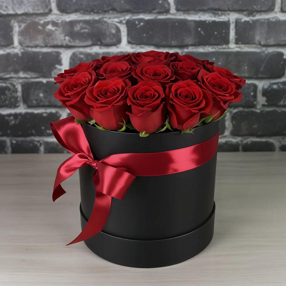 Цветочная композиция из Розы в шляпной коробке в Ярцево