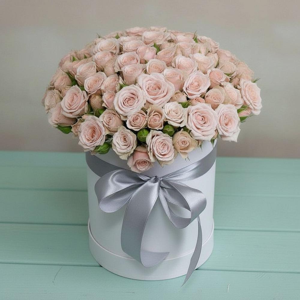 Цветочная композиция из Розы в шляпной коробке в Ярцево